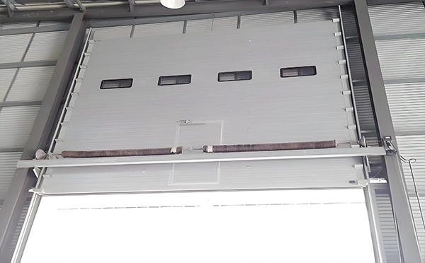 榆阳工业滑升门