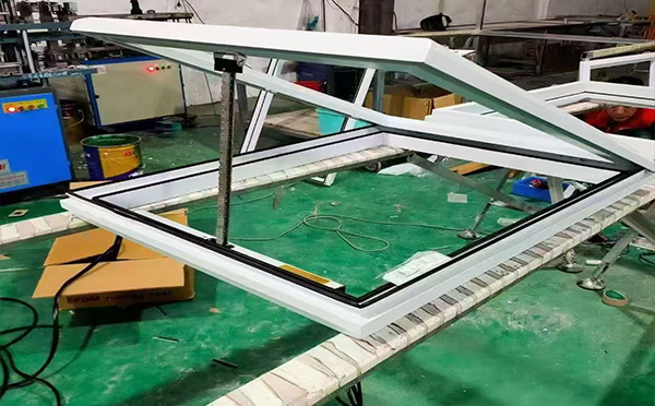 某地下车库出入口榆阳排烟窗配置工程